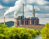 Emisje CO2: Ranking kontynentów. Czy Twój region redukuje ślad?