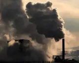 Miliardy za CO2: Jak EU ETS uderza w Polskę i Twój rachunek?