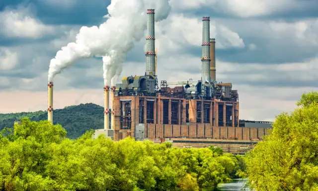 Emisje CO2: Ranking kontynentów. Czy Twój region redukuje ślad?